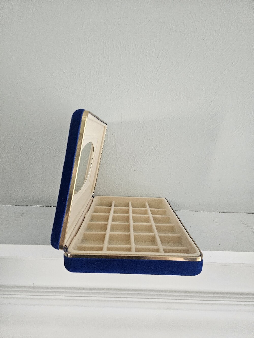 Vintage Mele Hard Shell Royal Blue Velvet Jewelry Presentation Travel Organizer - Picture 3 of 8